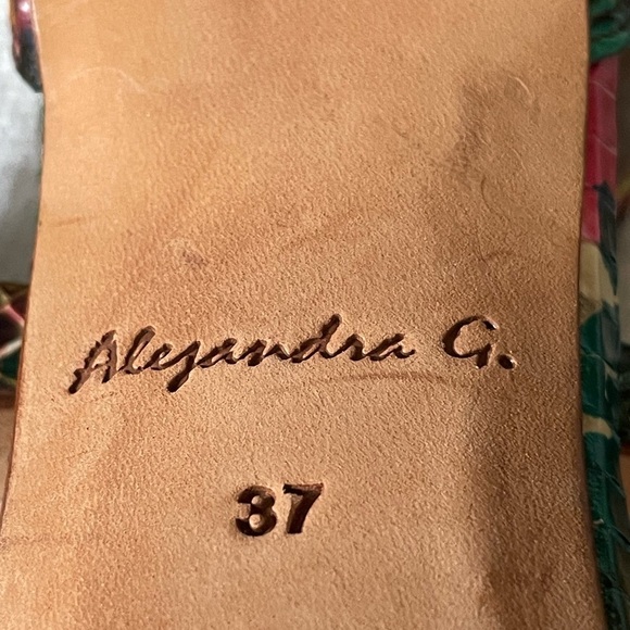 Alejandra G heels - Picture 9 of 11